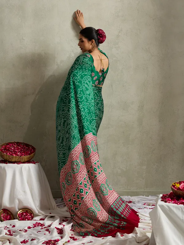 Emerald_Green_Modal_Silk_Bandhej_Ajrak_Pallu_Saree_For_Women