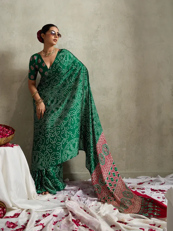 Emerald_Green_Modal_Silk_Bandhej_Ajrak_Pallu_Saree_For_Women
