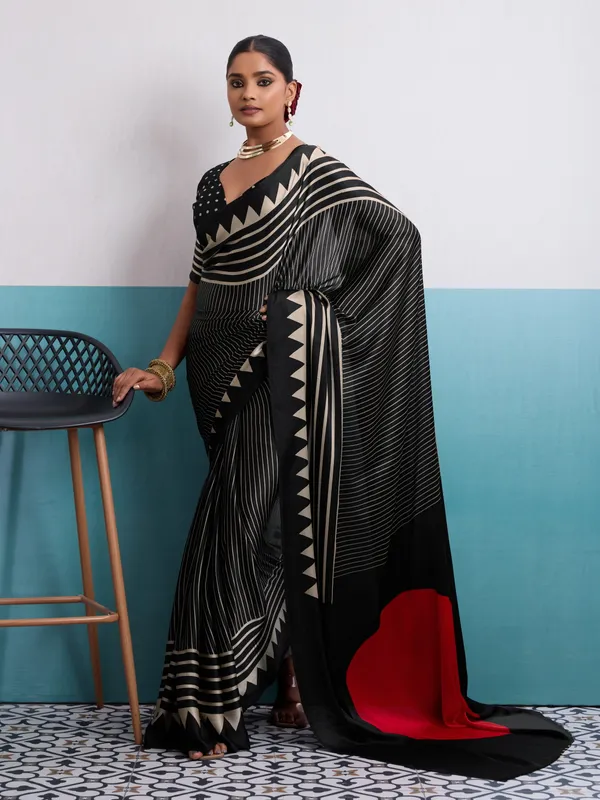 Black_Modal_Silk_Stripe_Print_Red_Pallu_Saree_For_Women