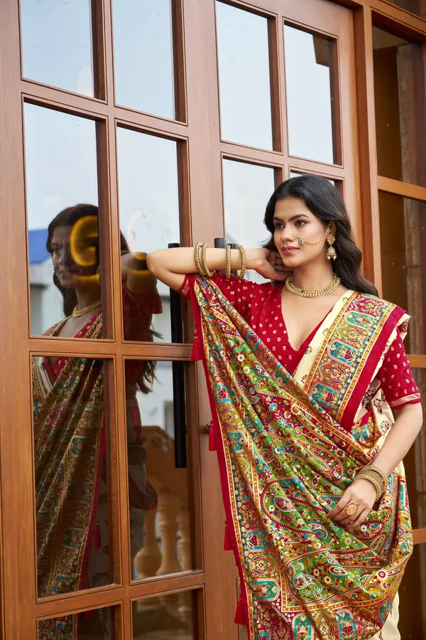 Cream_Velvet_Tussar_Silk_Embroidered_Border_Saree_For_Women