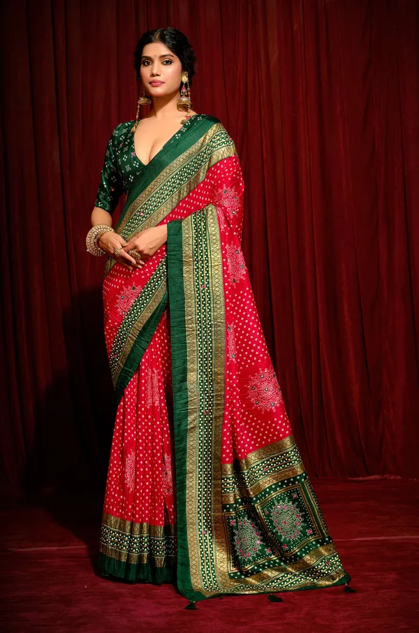 Red_Green_Velvet_Tussar_Silk_Bandhani_Zari_Border_Saree_For_Women