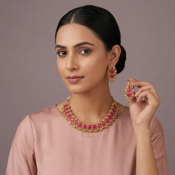 Gold_&_Pink_Stone_Studded_Necklace_Set_For_Women