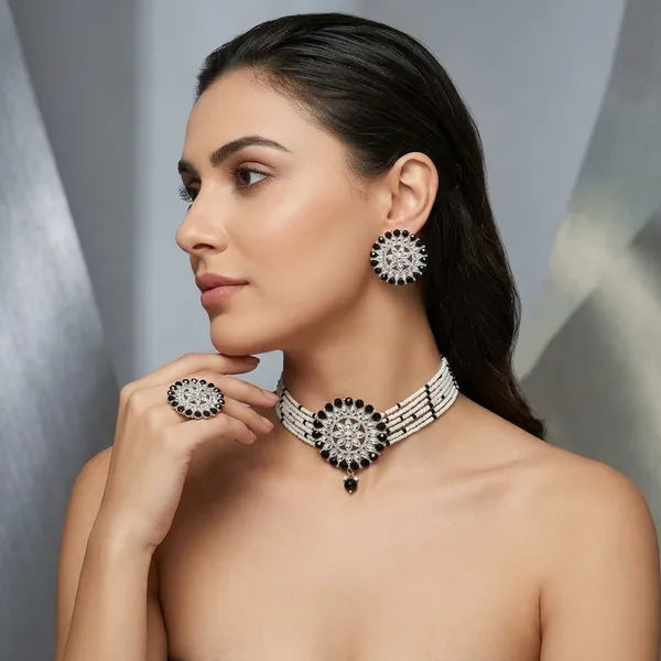Silver_Crystal_Embellished_Jewellery_Set_With_Black_Accents_For_Women