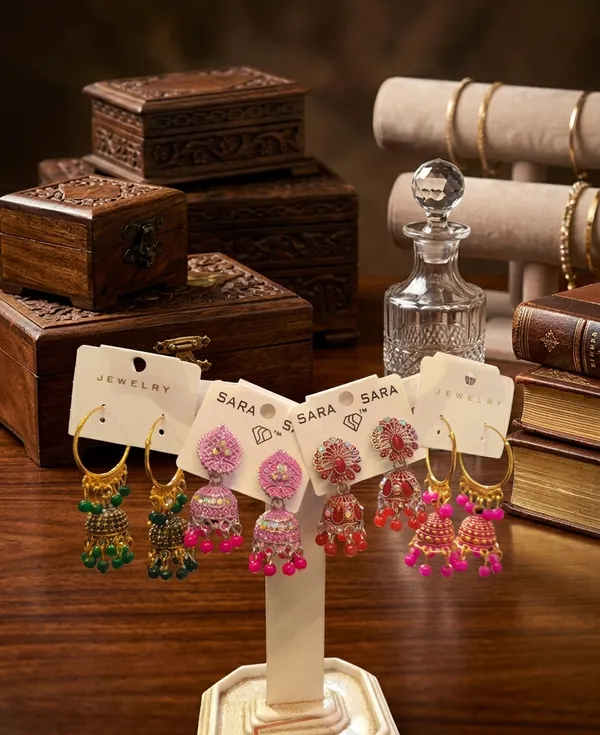 Gold_Alloy_Beaded_Traditional_Jhumka_Earrings_For_Women