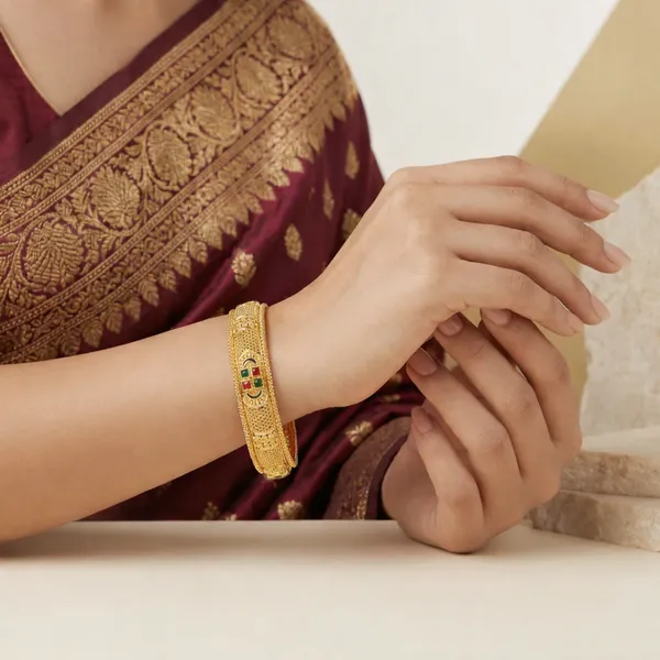 Gold_Alloy_Kundan_Meenakari_Bangle_Set_For_Women