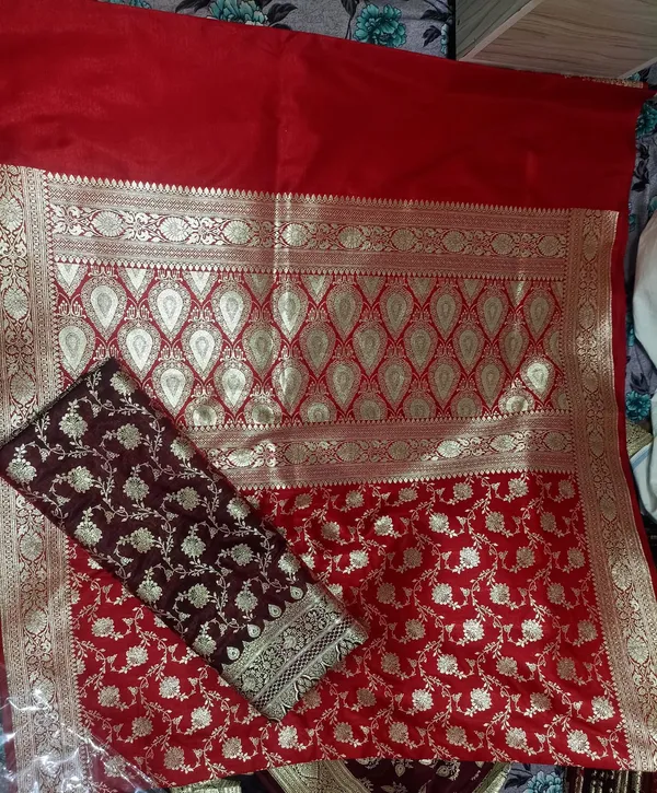 Banarsi_silk_jaal_Red_saree