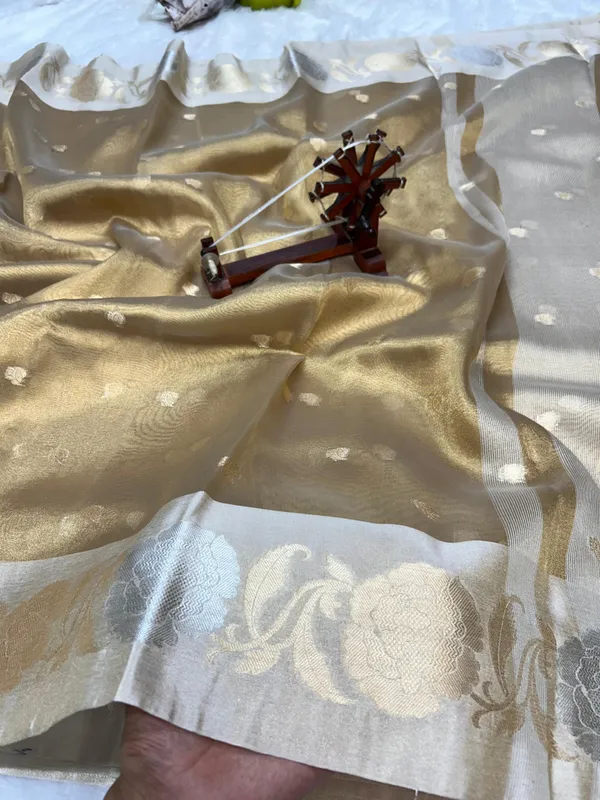 Zari_Tissue_Saree_-_White_Golden