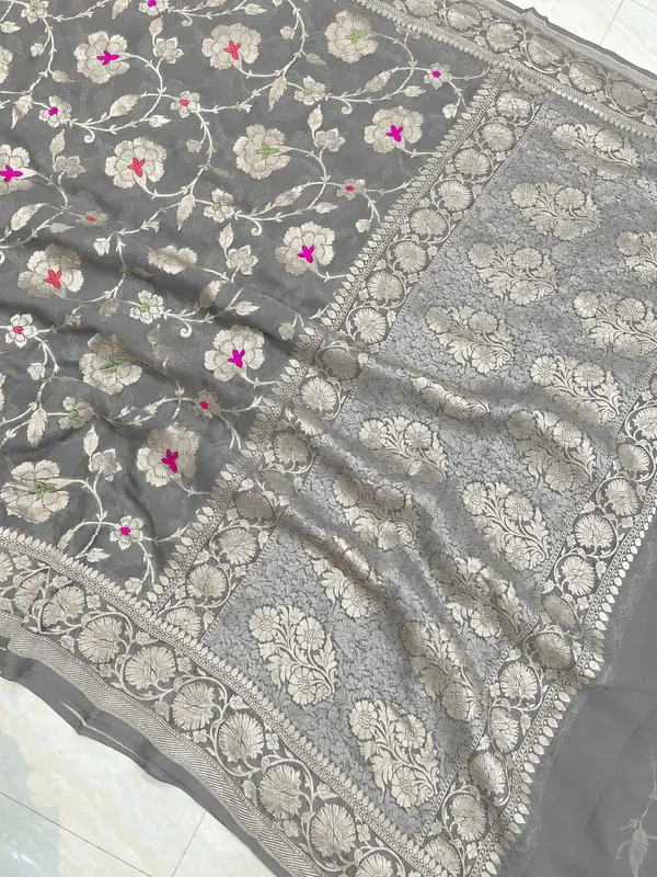 Banarasi_Georgete_Flower_Jaal_Buta_Saree_-_Grey