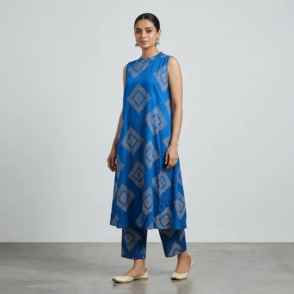 Blue_geometric_print_cotton_kurta_and_palazzo_co-ord_set