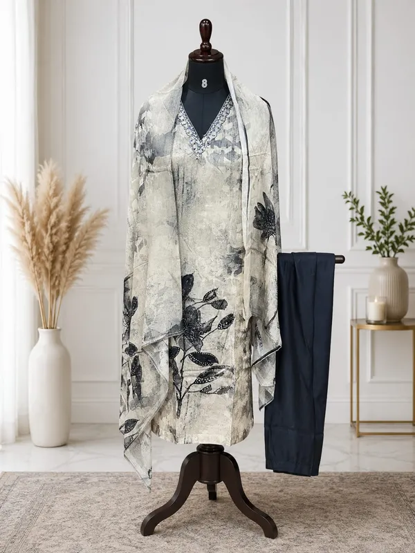 Grey_Crepe_Straight_Cut_Kurta__Set_for_Women_Adorned_with_Sequins_and_Floral_Print