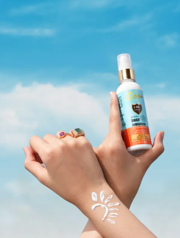 Daily_Sunscreen_Spf_50_Pa+++_Vitamin_C_Niacinamide_Ceramides