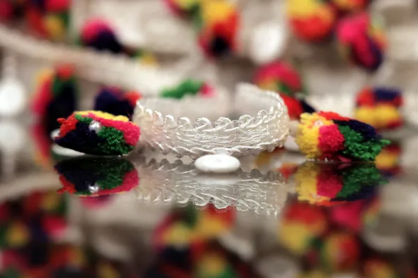 Multicolor_Pom_Pom_Beaded_Lace_Trim_for_Crafts
