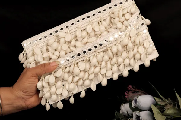 Cream_Decorative_Beaded_Trim_With_Teardrop_Dangles