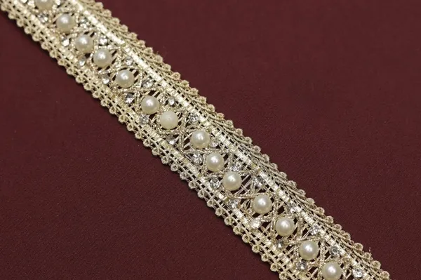 Silver_Pearl_Embellished_Decorative_Lace_Trim