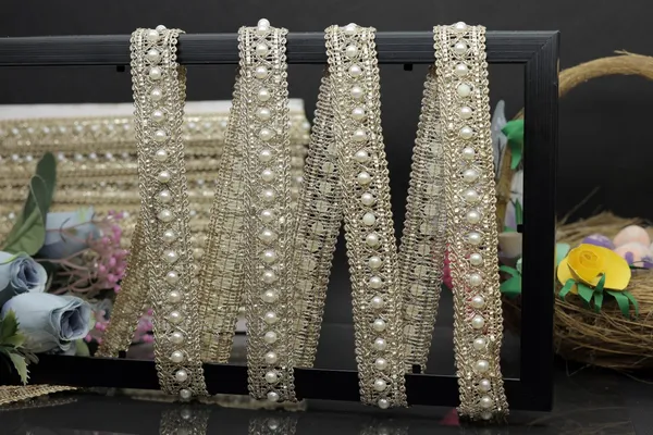 Beige_Pearl_And_Lace_Embellished_Decorative_Trim_Ribbon