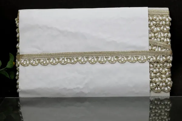 Golden_Metallic_Embellished_Lace_Trim_for_Crafts_and_Garments