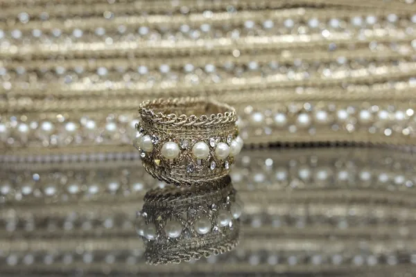 Silver_Pearl_Embellished_Decorative_Lace_Trim