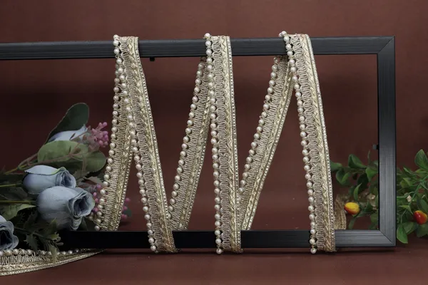 Silver_Embellished_Decorative_Trim_Lace_with_Pearl_Border