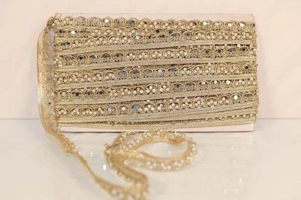Golden_Embellished_Clutch_with_Chain_Strap