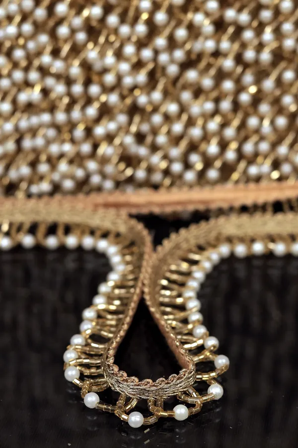 Gold_Tone_Pearl_Embellished_Decorative_Trim_Lace