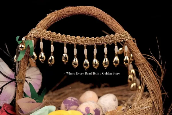 Golden_Beaded_Trim_with_Teardrop_Dangles_for_Crafts