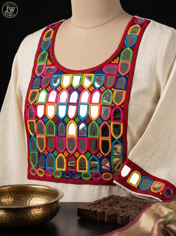NECK-2_MULTY_COLOUR_MIRROR_WORK_NECK