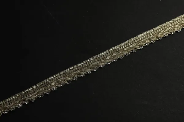 Golden_Embellished_Sequin_Lace_Trim_for_Saree_and_Dress