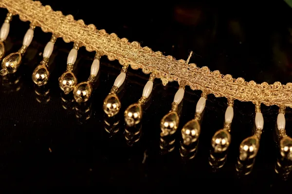 Golden_Beaded_Trim_with_Teardrop_Dangles_for_Crafts
