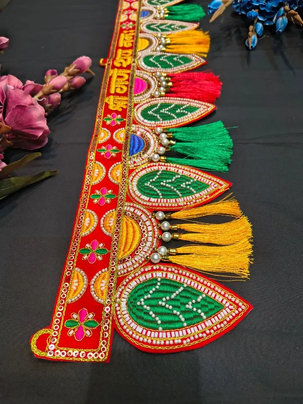 Shree_Ganeshaya_Namah_Traditional_Red_Toran_with_Green_Leaf_Design_&_Colorful_Tassels_{_37_INCH_}