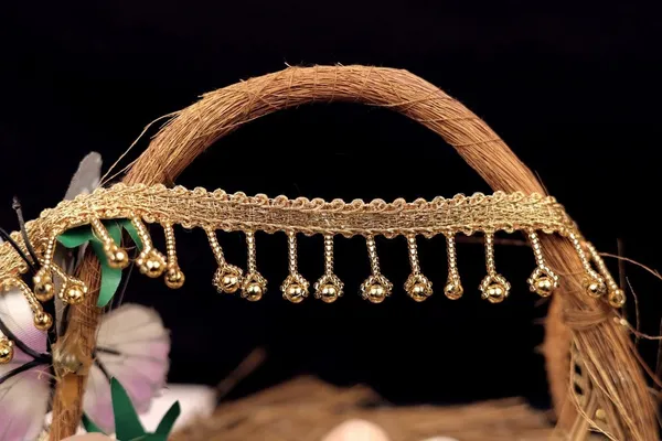 Gold_Beaded_Decorative_Lace_Trim_with_Hanging_Balls