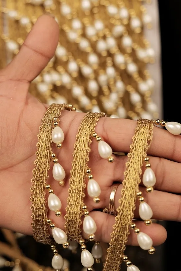Golden_Pearl_Embellished_Lace_Trim_for_Crafts_and_Decoration