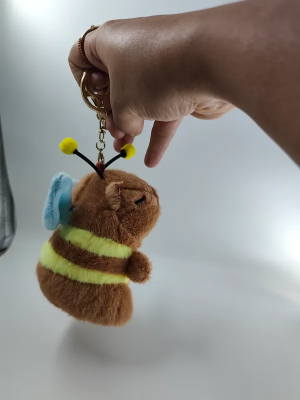Kawaii_Capybara_Bumble_Bee_Plush_Toy_Charm
