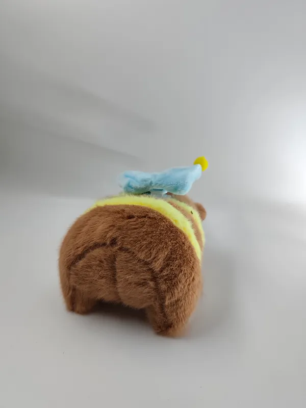 Kawaii_Capybara_Bumble_Bee_Plush_Toy_Charm