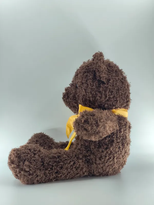 Soft_Brown_Teddy_Bear_With_Yellow_Ribbon