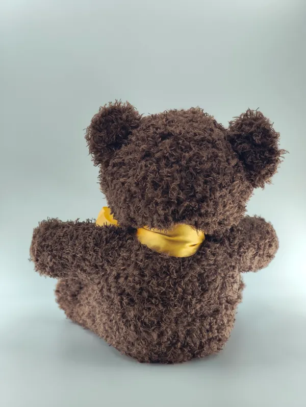 Soft_Brown_Teddy_Bear_With_Yellow_Ribbon