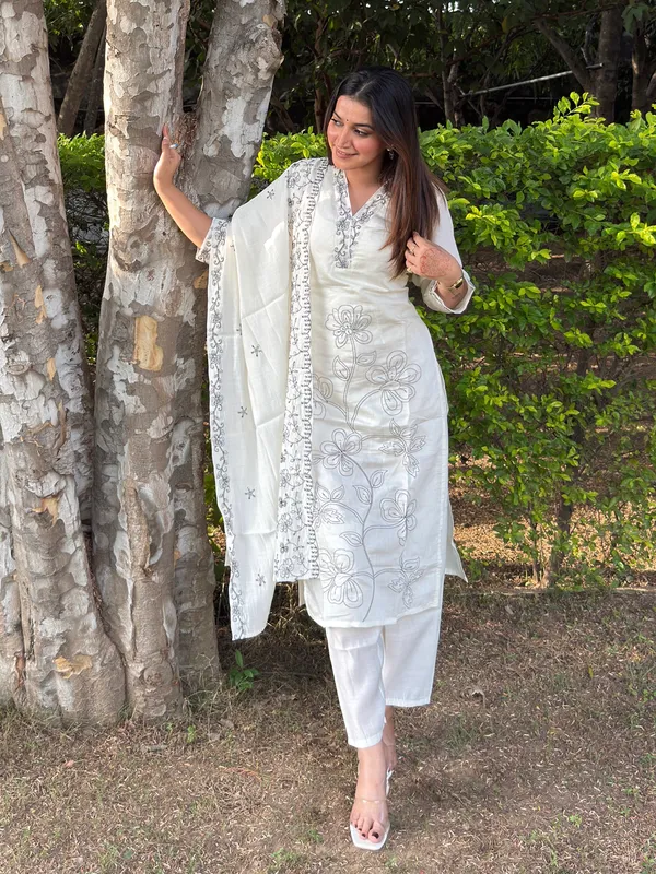 Kavya_Silk_Blend_Embroidered_Straight_Kurta_Set_with_Trousers_&_Dupatta