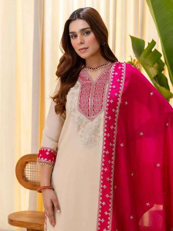 Niyati_Cream_Embroidred_Kurta_Sets_with_Sequins_Work_Women_Suits