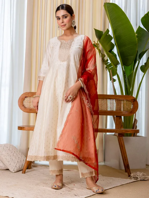 Sattva_White_Embroidred_Kurta_Sets_with_Heavy_thread_Work_Women_Suits