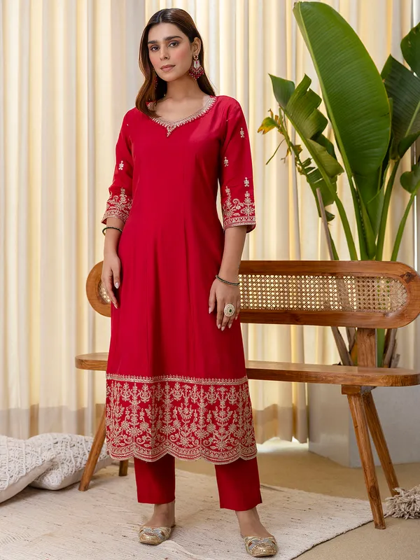 Vireya_Cherry_red_Embroidred_Kurta_Sets_with_Sequins_Work_Women_Suits