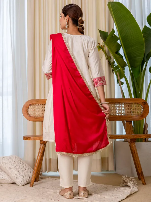 Sutra_White_Embroidred_Kurta_Sets_with_Heavy_thread_Work_Women_Suits