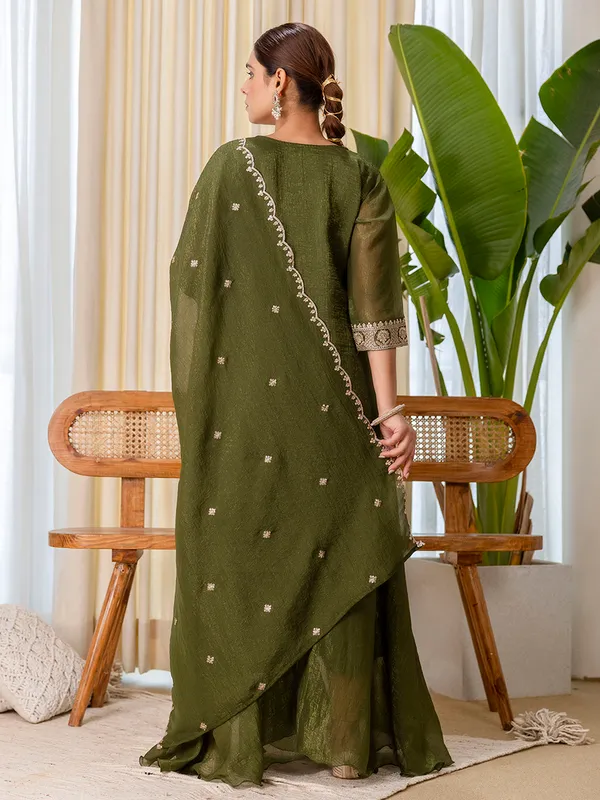Green_Embroidred_Kurta_Sets_with_Sequins_Work_Women_Suits