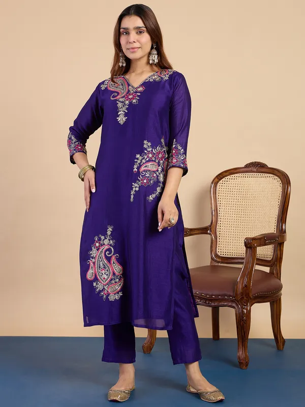 Purple_Embroidered_Kurta_Pant_Set