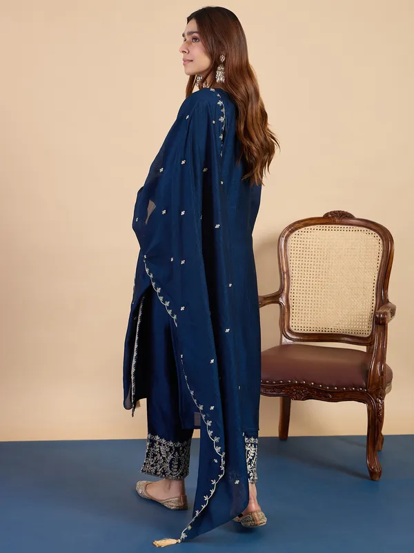 Teal_Women's_Designer_Kurta_Pant_Set_Premium_Pattern_Collection