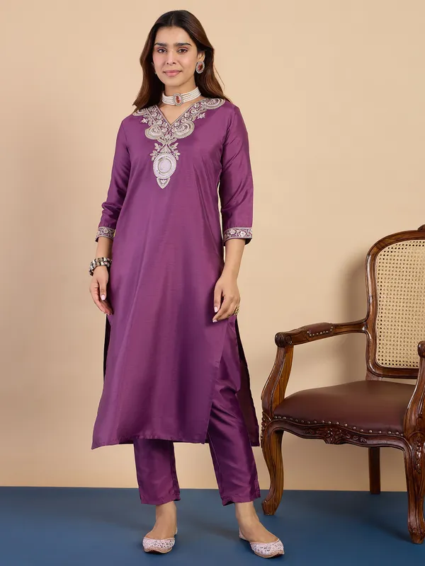 Purple_Women's_Designer_Kurta_Pant_Set_Premium_Pattern_Collection