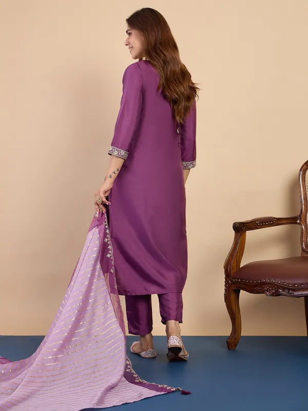 Purple_Women's_Designer_Kurta_Pant_Set_Premium_Pattern_Collection
