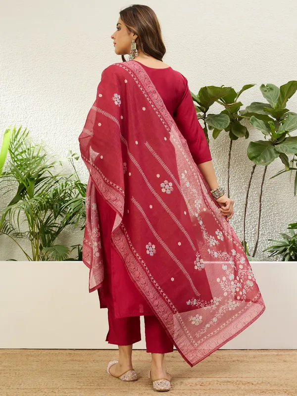 Cherry_Red_Women’s_Traditional_Kurta_Pant_Set_with_Dupatta