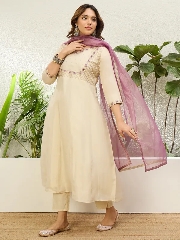 Women_Anarkali_Kurta_with_Pant_&_Dupatta_Suits,_Festive_Ethnic_Set