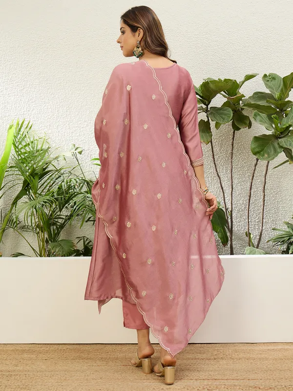 Women's_Mauve_Pink_Embroidered_Yoke_Design_Flared_Kurta_Set