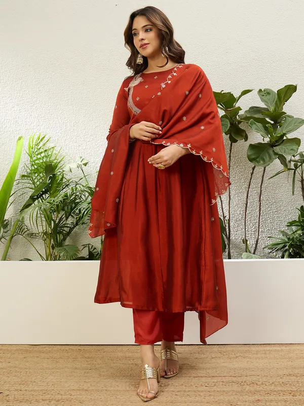 Women's_Rust_Red_Embroidered_Neckline_Anarkali_Kurta_Set