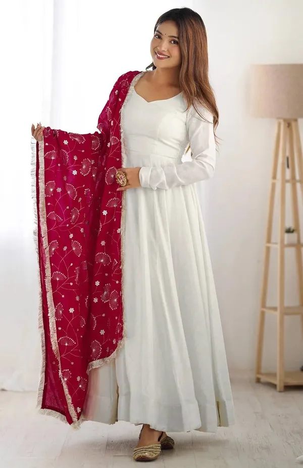 White_&_Red_Georgette_Anarkali_Gown_For_Women